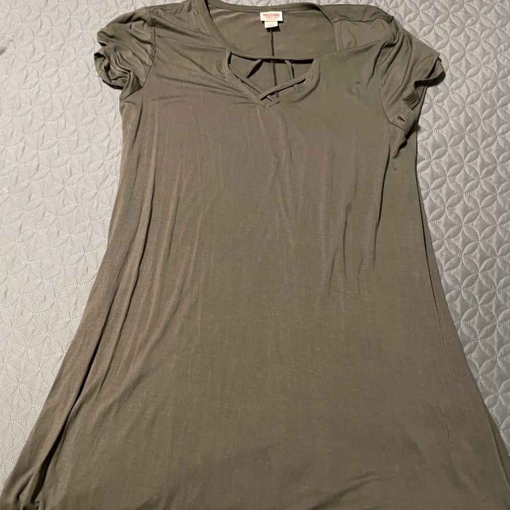 Brand new with tags mossimo dress. Size large